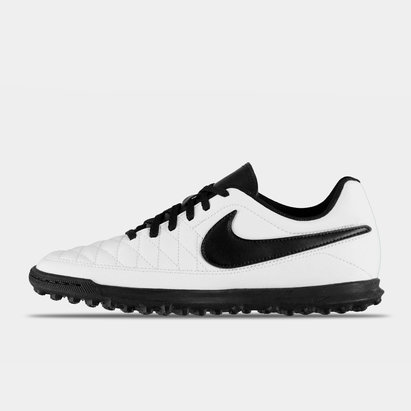 nike football trainers