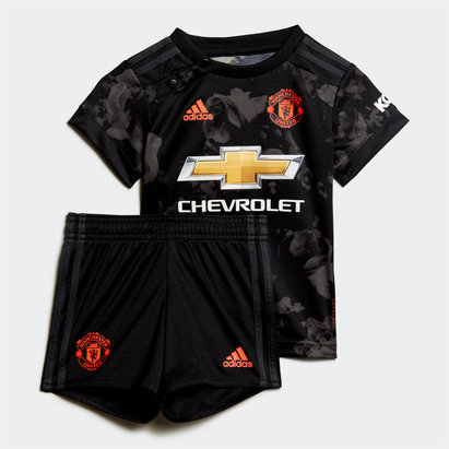 man utd junior goalkeeper kit